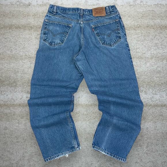 Vintage Levis Jeans 550 Relaxed Fit Medium Wash Denim Paper Tag 100% Cotton 90s - Picture 1 of 5
